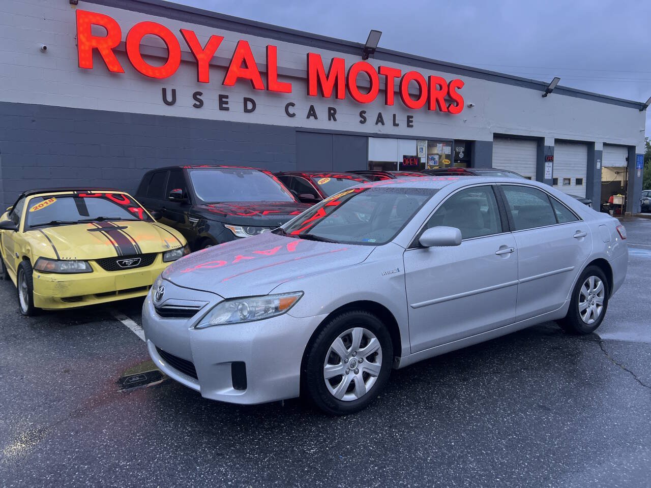 Used 2011 Toyota Camry Hybrid FWD image 1