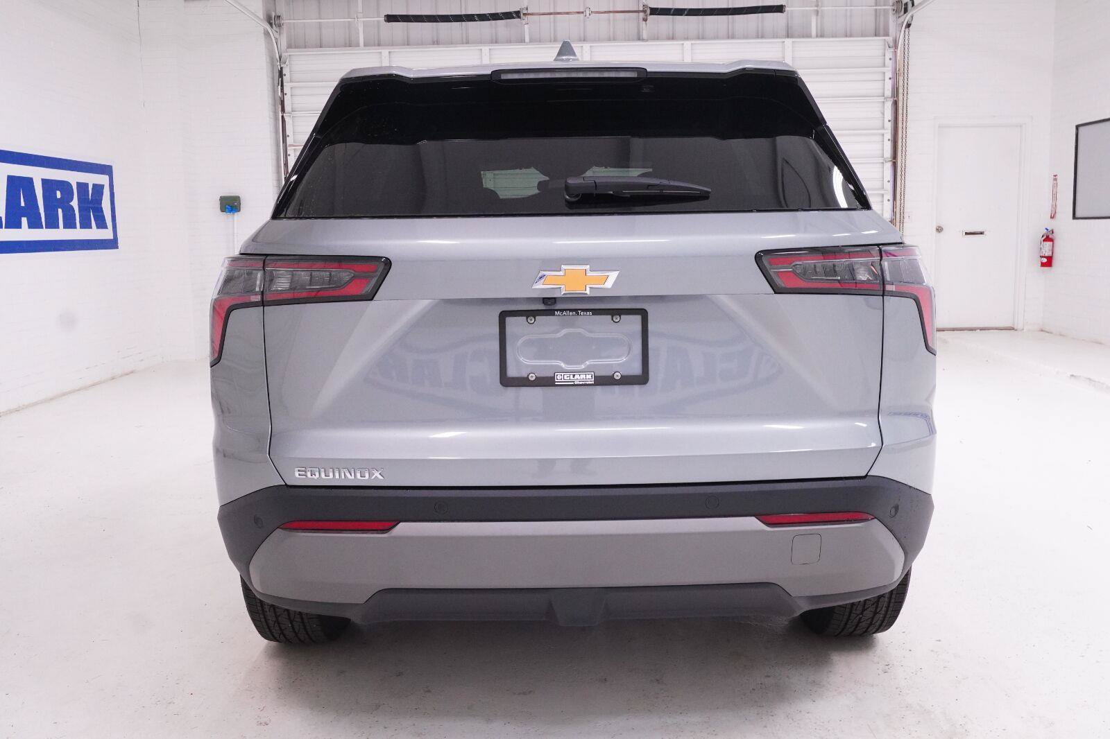 New 2027 Chevrolet Equinox LT FWD image 29