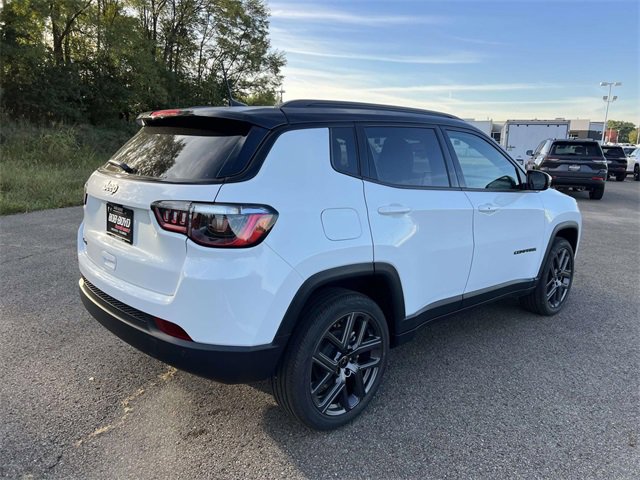 New 2026 Jeep Compass Limited w/ Sun, Sound & Navigation Group image 8