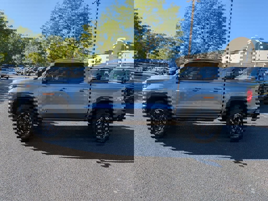 New 2026 GMC Canyon AT4 image 7