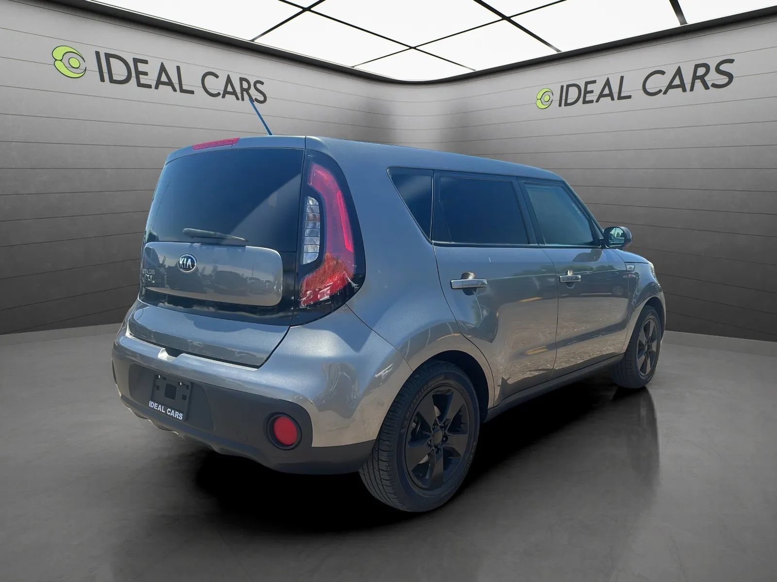 Used 2018 Kia Soul FWD image 5
