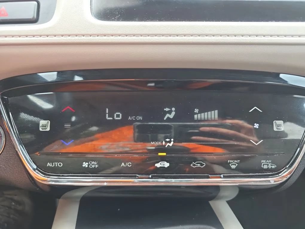 Used 2018 Honda HR-V EX image 31