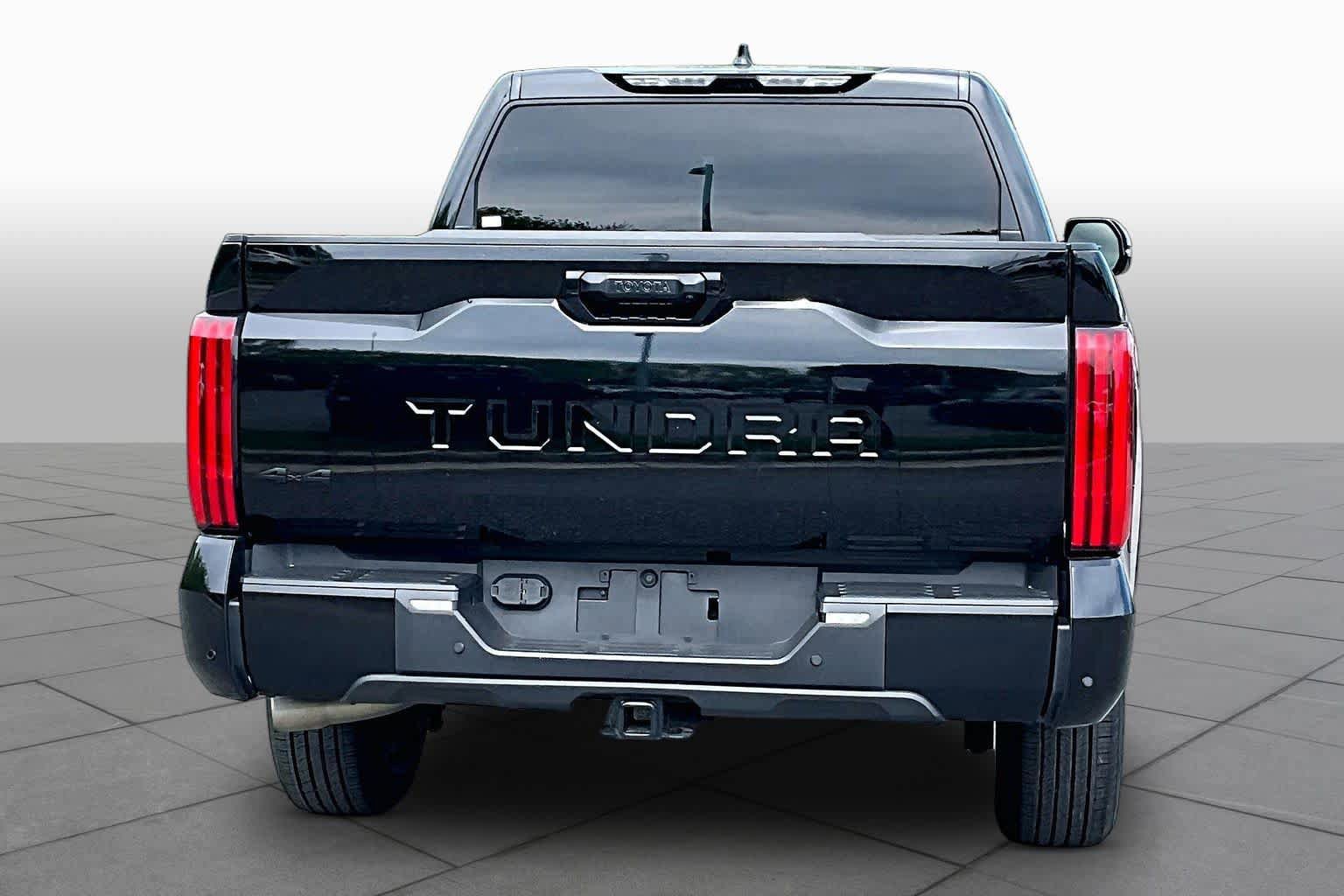 Used 2023 Toyota Tundra SR5 w/ SR5 Convenience Package AWD/4WD image 5