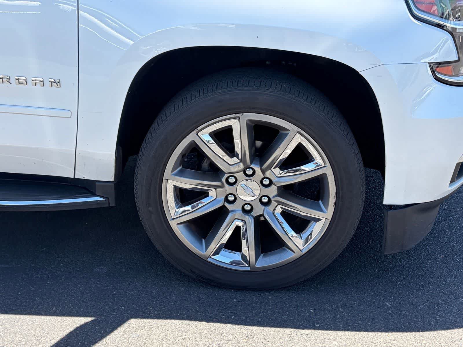 Used 2017 Chevrolet Suburban Premier RWD image 6