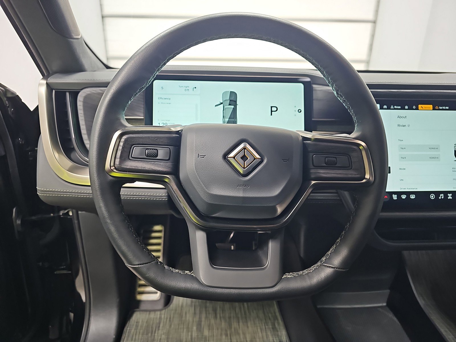 Used 2024 Rivian R1S Adventure AWD/4WD image 28
