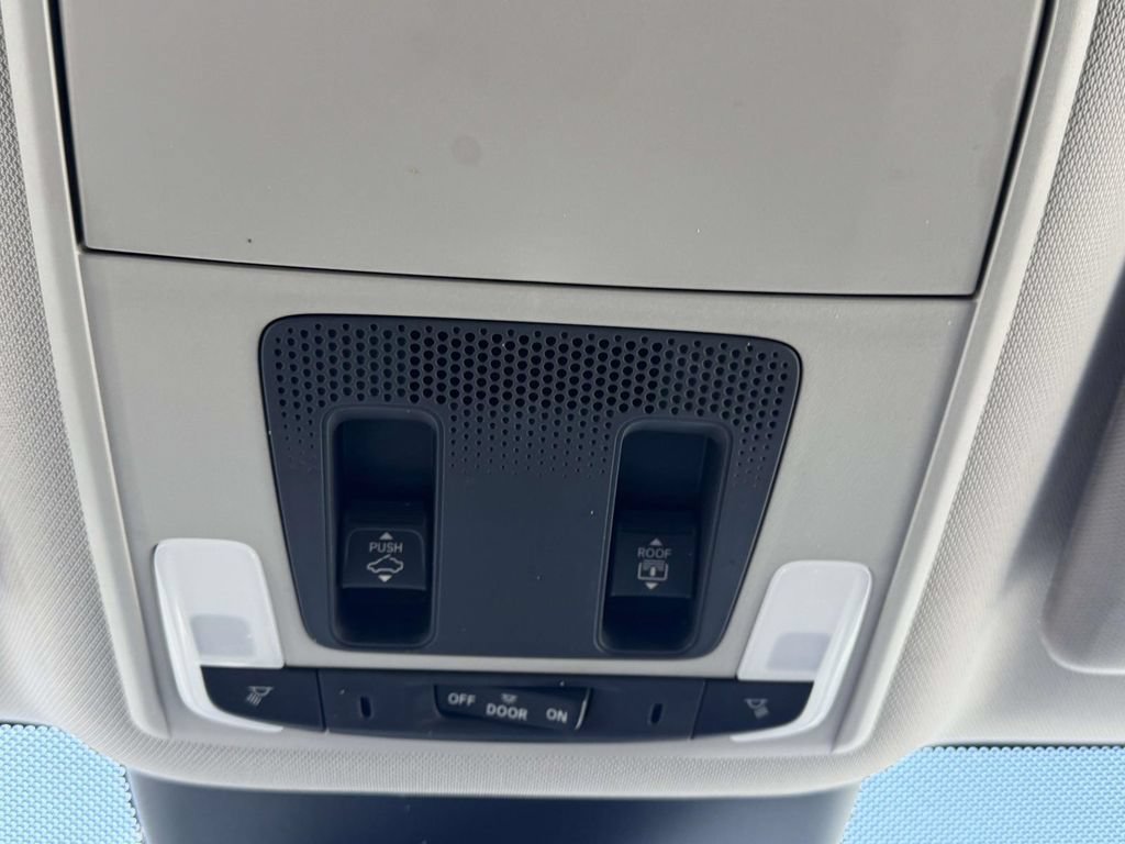 Used 2023 Honda Pilot Touring image 40