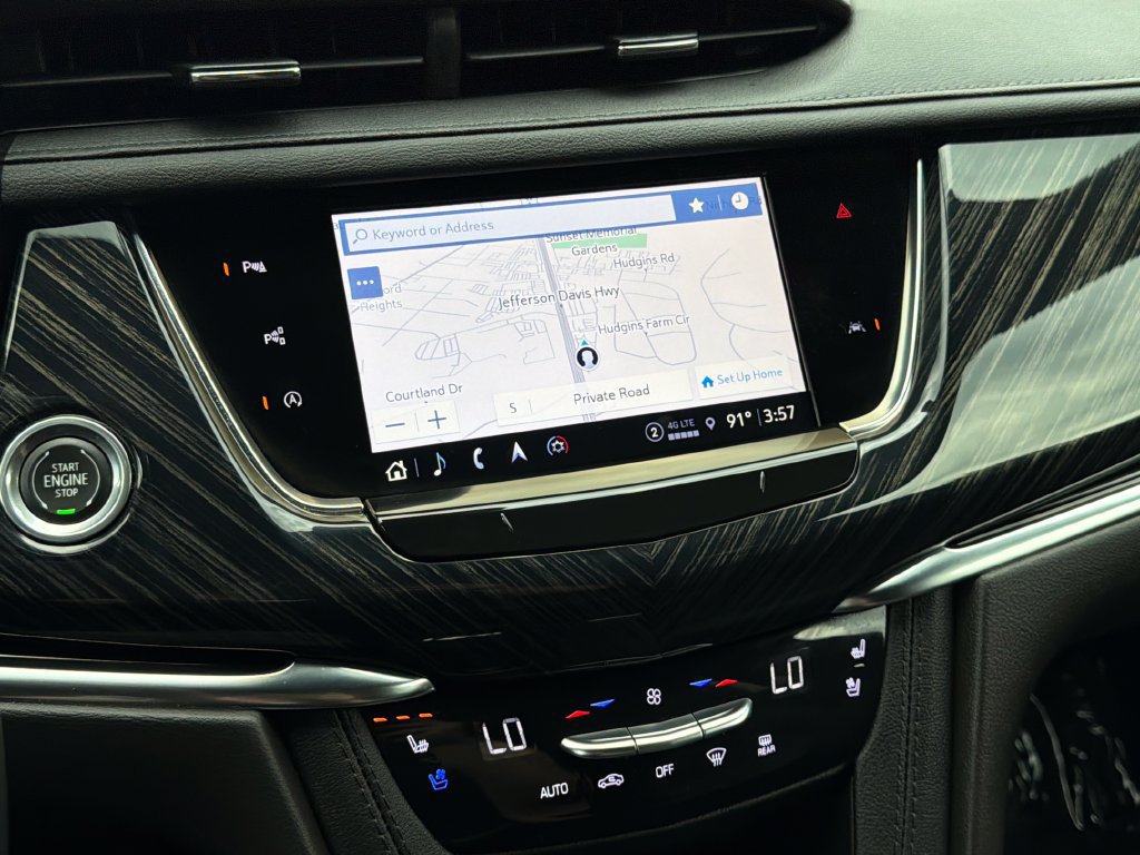Certified 2024 Cadillac XT6 Premium Luxury w/ Technology Package AWD/4WD image 7