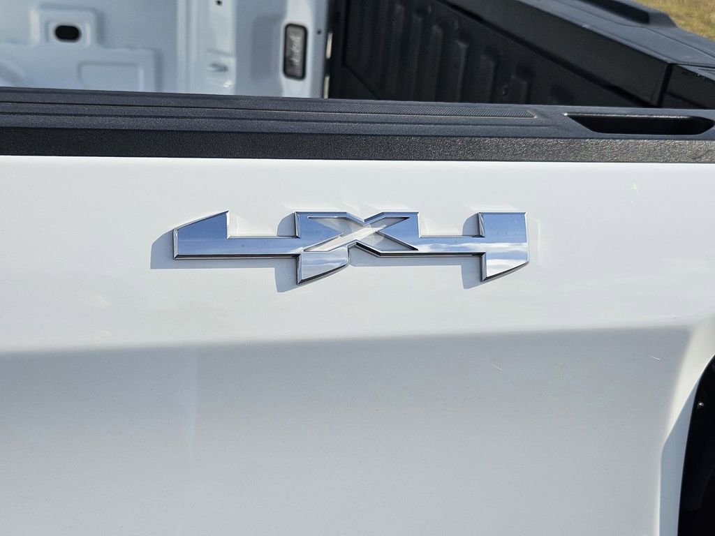 Used 2025 GMC Sierra 1500 SLT image 8