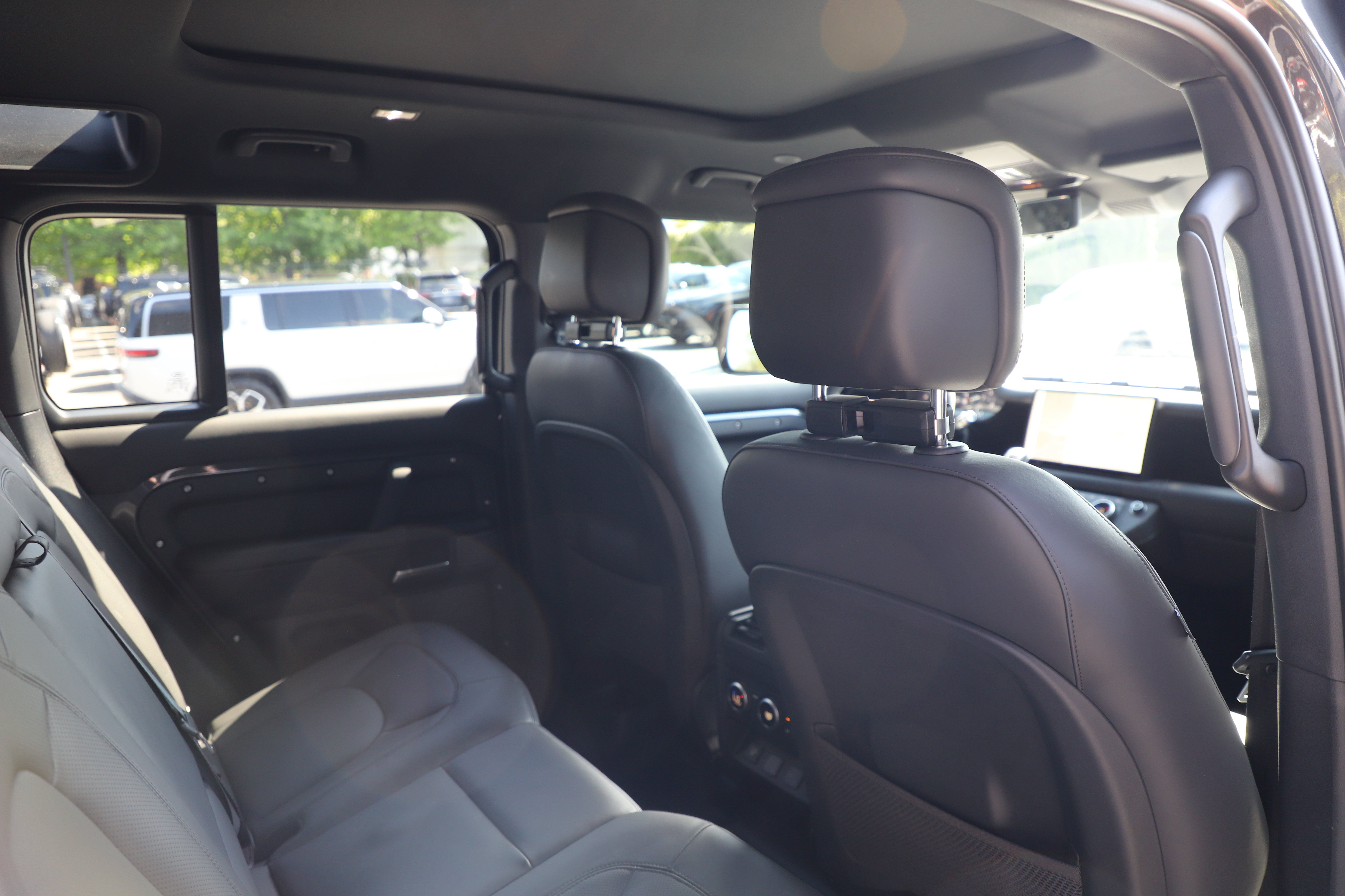 Certified 2023 Land Rover Defender 110 Carpathian Edition AWD/4WD image 11