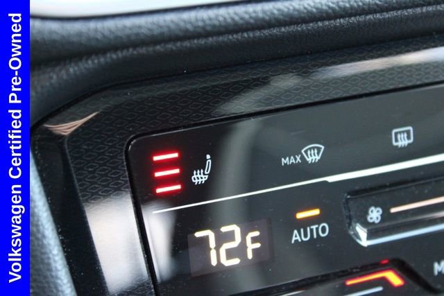 Used 2025 Volkswagen Taos SE w/ Panoramic Sunroof Package image 40