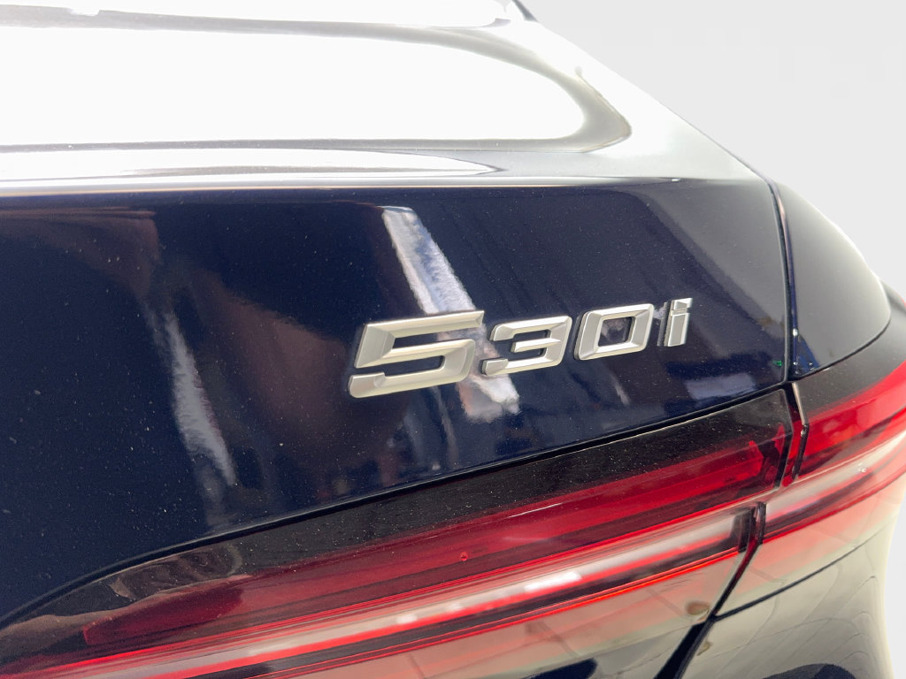 Used 2024 BMW 530i w/ Executive Package RWD image 25