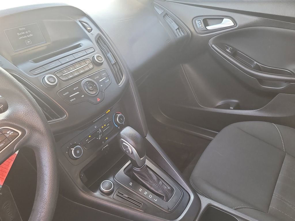 Used 2017 Ford Focus SE image 17