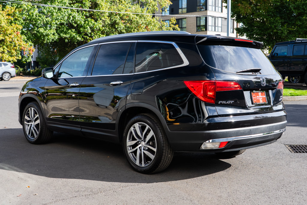 Used 2016 Honda Pilot Elite image 4