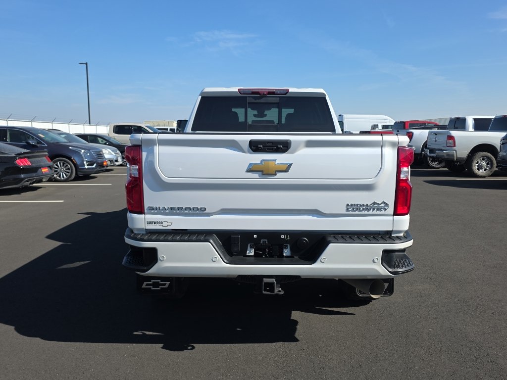 Used 2022 Chevrolet Silverado 3500 High Country w/ Z71 Off-Road Package AWD/4WD image 7