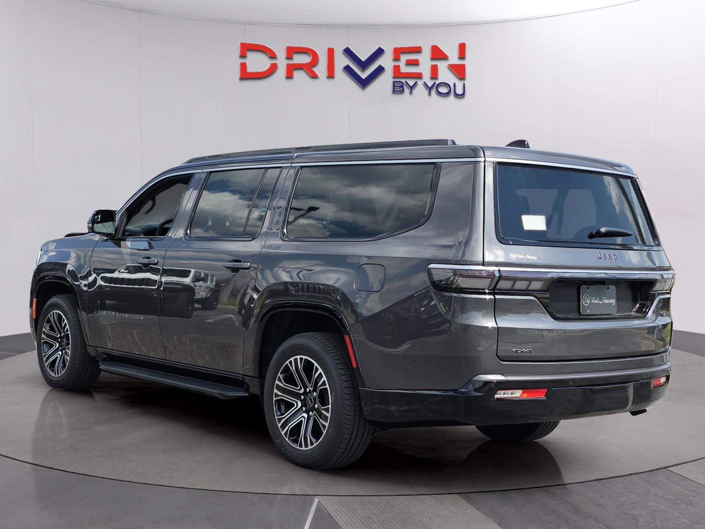 New 2026 Jeep Grand Wagoneer L 4WD w/ Premium Group I image 3