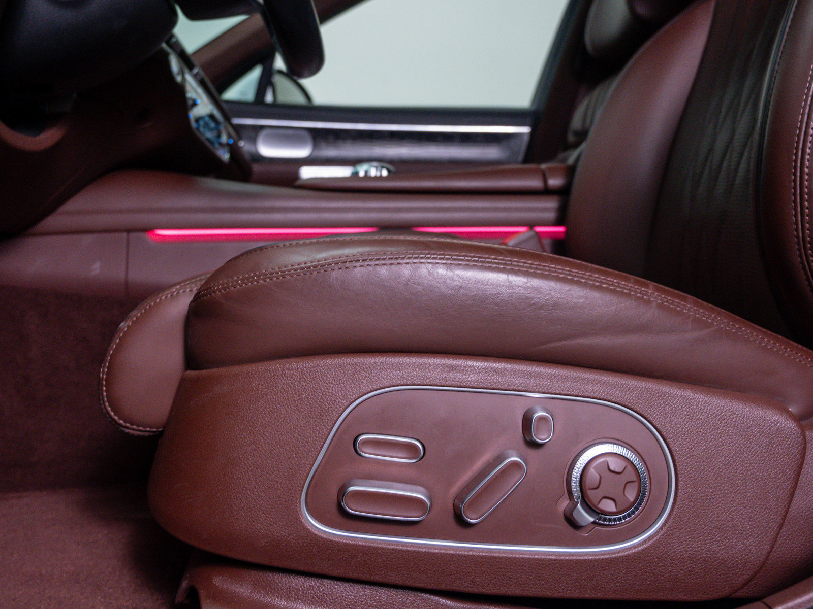 Used 2024 Genesis G90 3.5T image 19