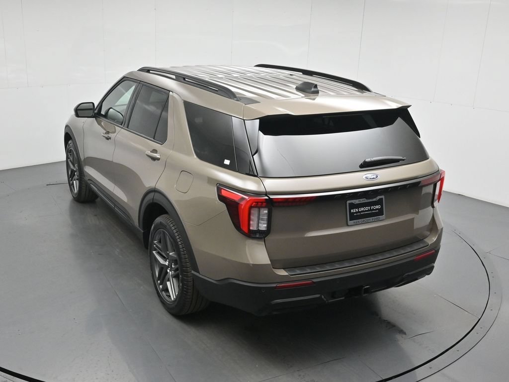 New 2026 Ford Explorer ST-Line w/ ST-Line Street Pack AWD/4WD image 44