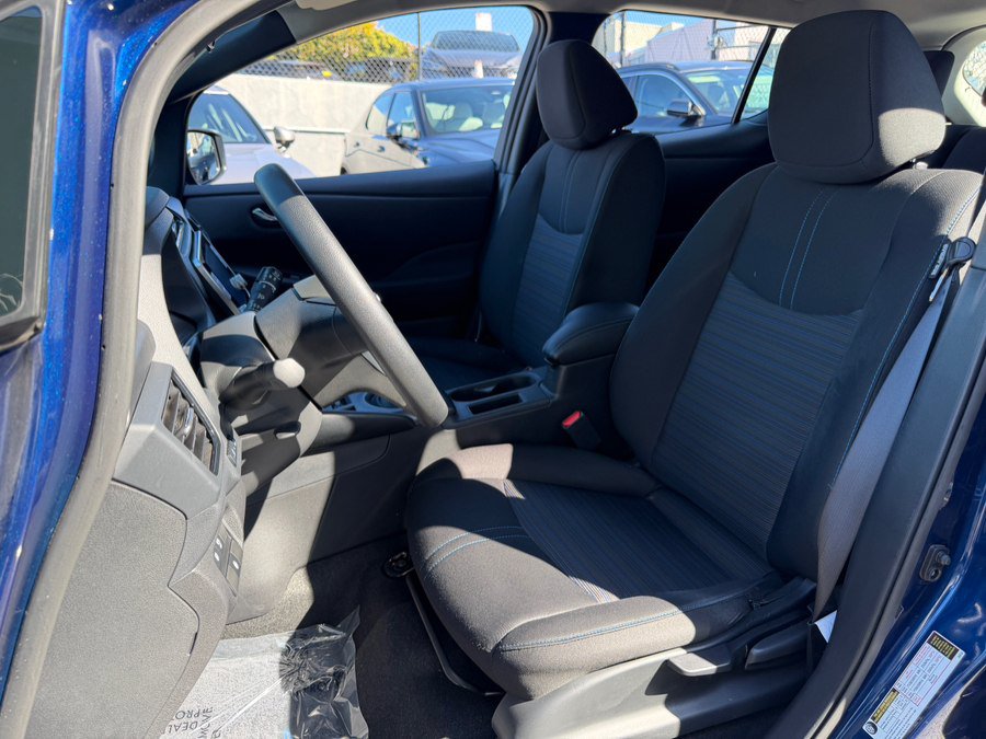 Used 2025 Nissan Leaf S FWD image 17