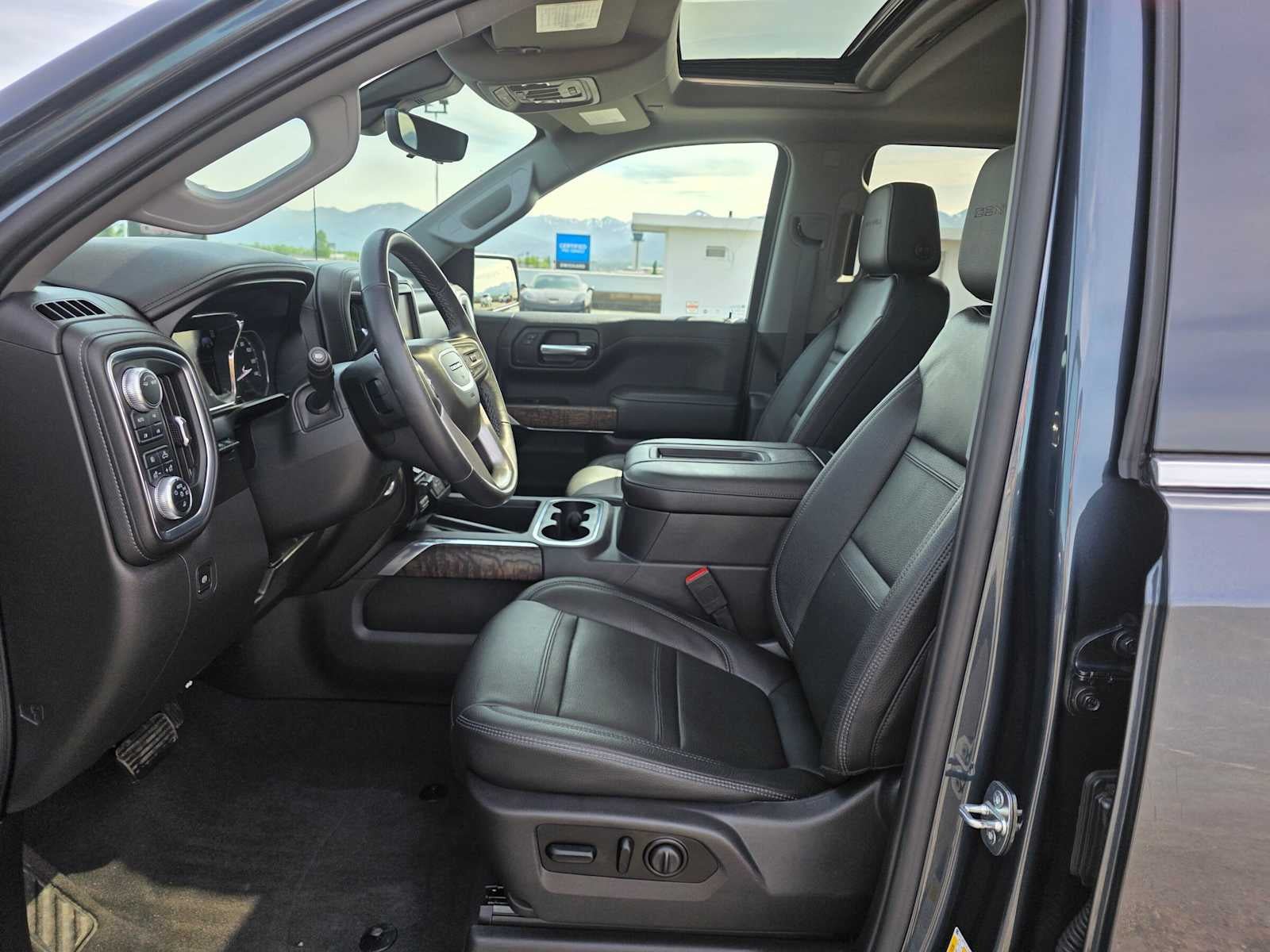 Used 2020 GMC Sierra 1500 Denali w/ Denali Ultimate Package AWD/4WD image 20