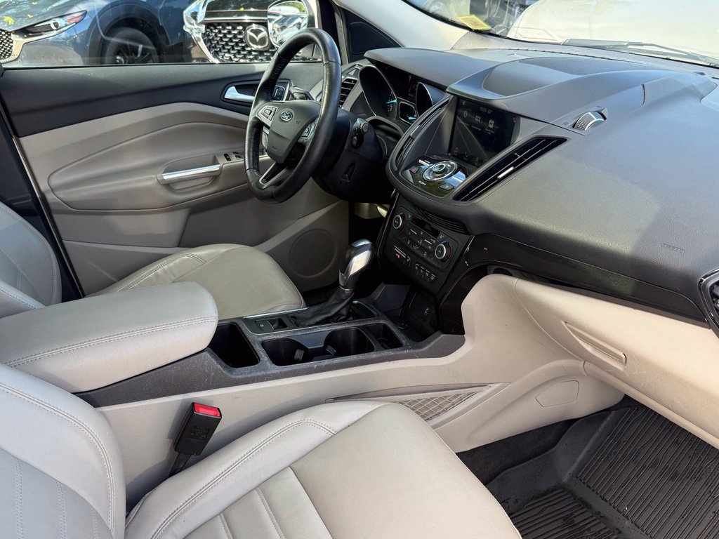Certified 2019 Ford Escape Titanium AWD/4WD image 27
