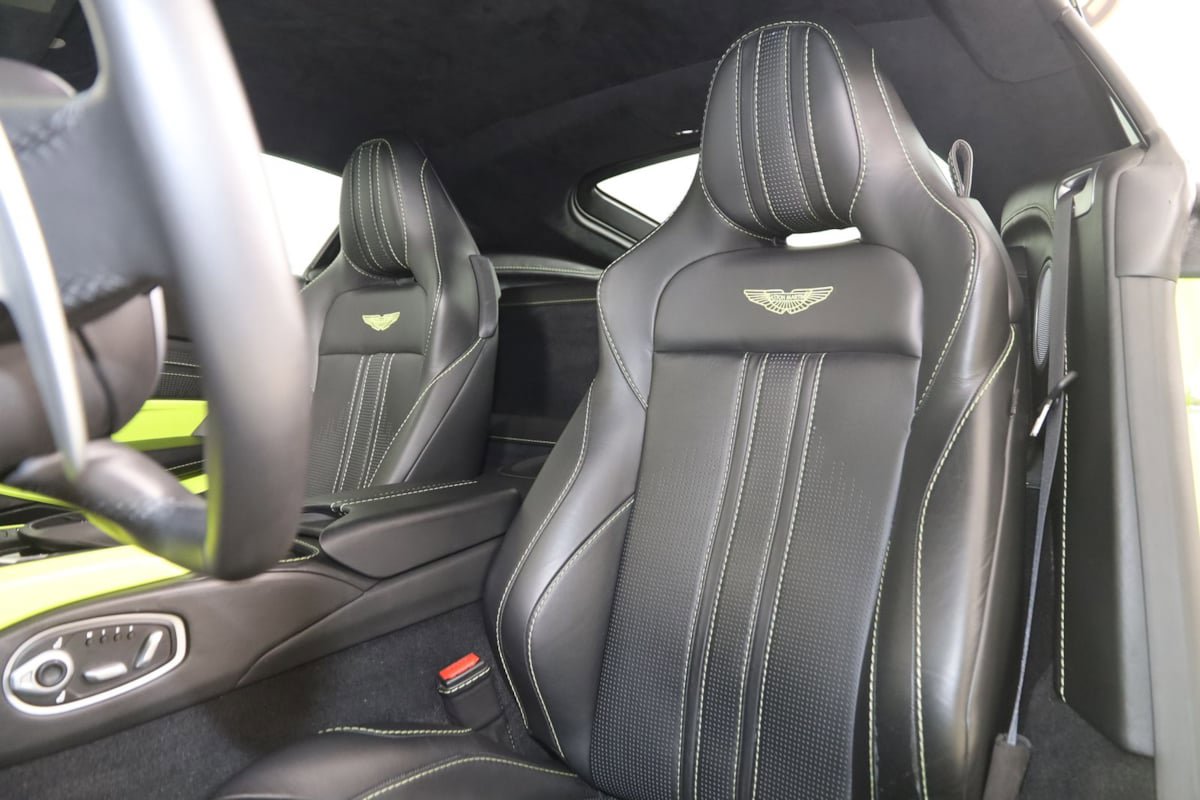 Used 2019 Aston Martin V8 Vantage Coupe RWD image 37