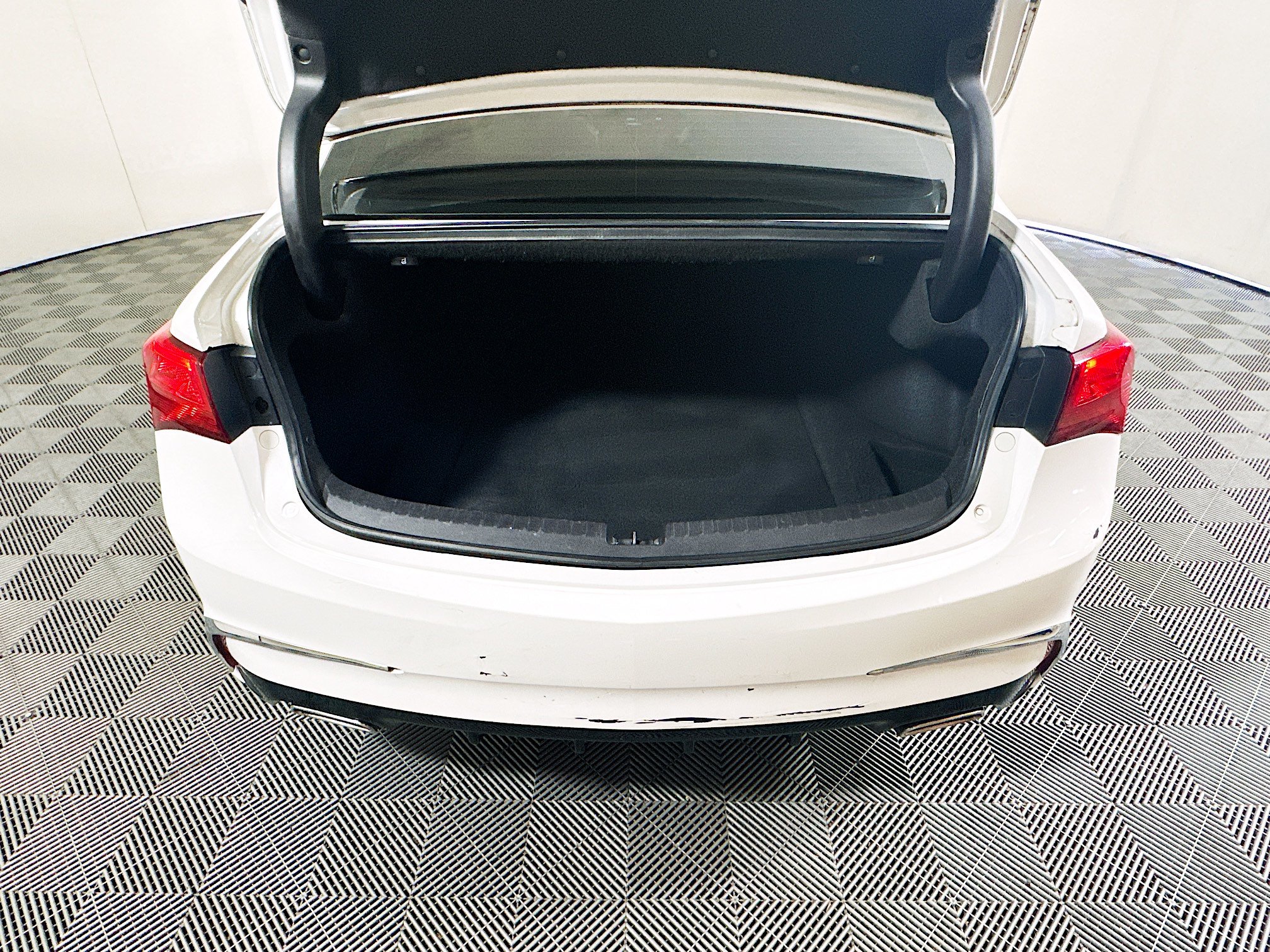 Used 2018 Acura TLX w/ Technology Package AWD/4WD image 31