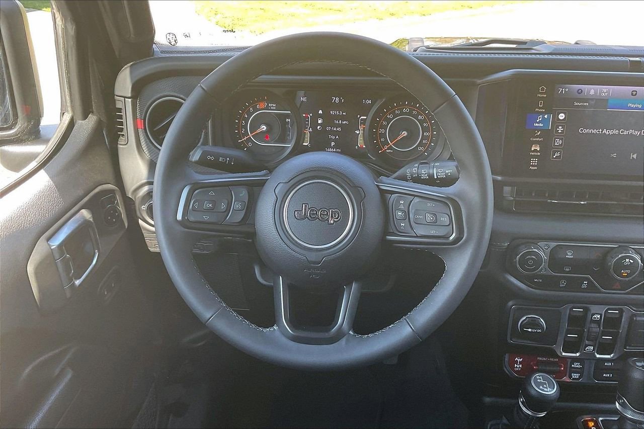 Certified 2025 Jeep Wrangler Unlimited Rubicon image 10