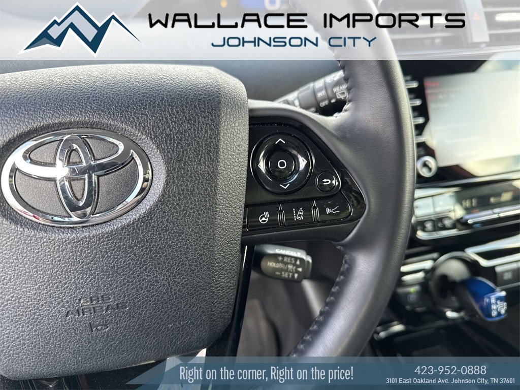 Used 2020 Toyota Prius XLE image 32