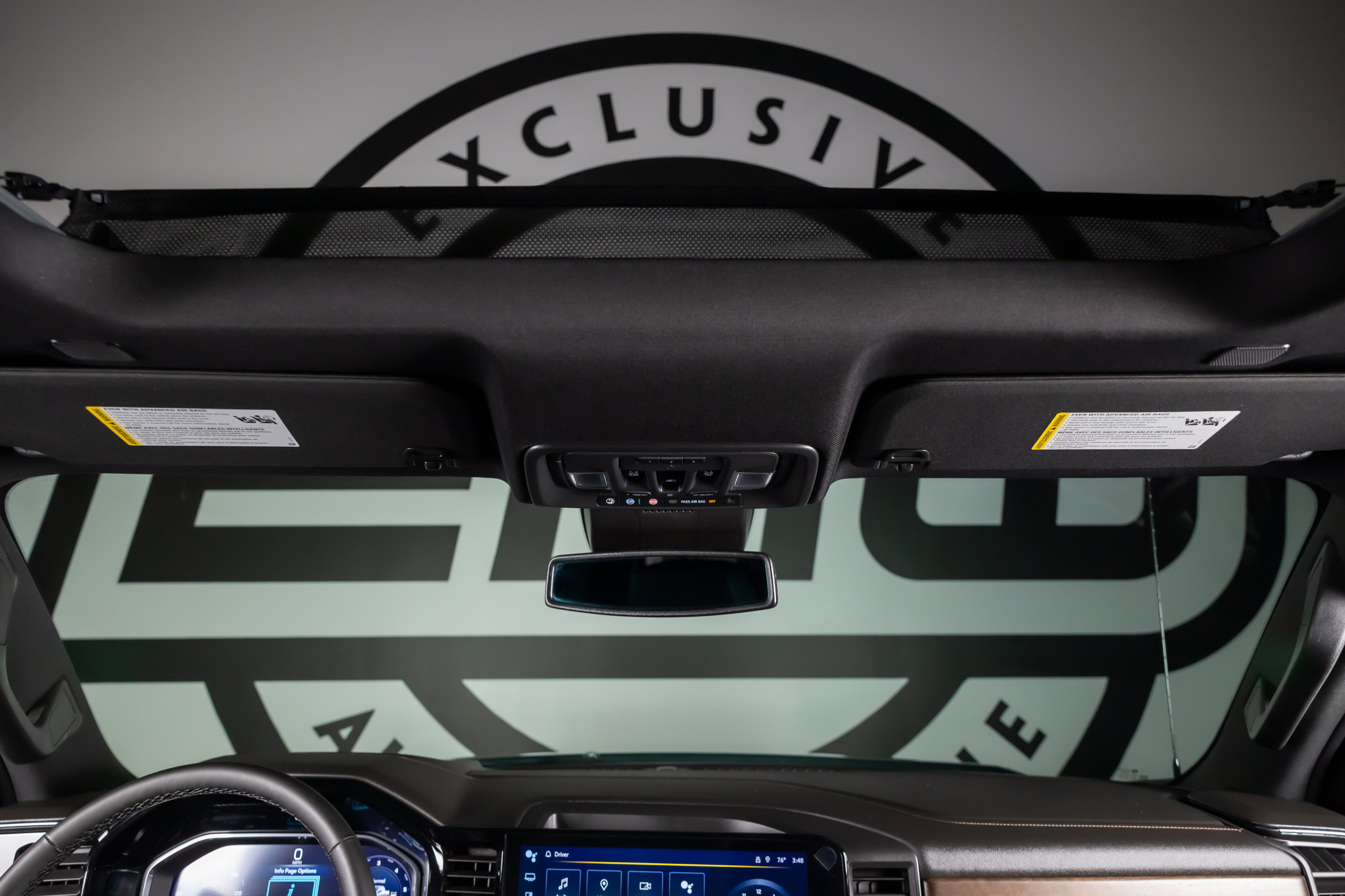 Used 2024 Chevrolet Silverado 1500 High Country w/ Z71 Off-Road Package AWD/4WD image 10