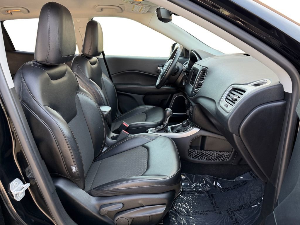 Used 2019 Jeep Compass Latitude AWD/4WD image 18