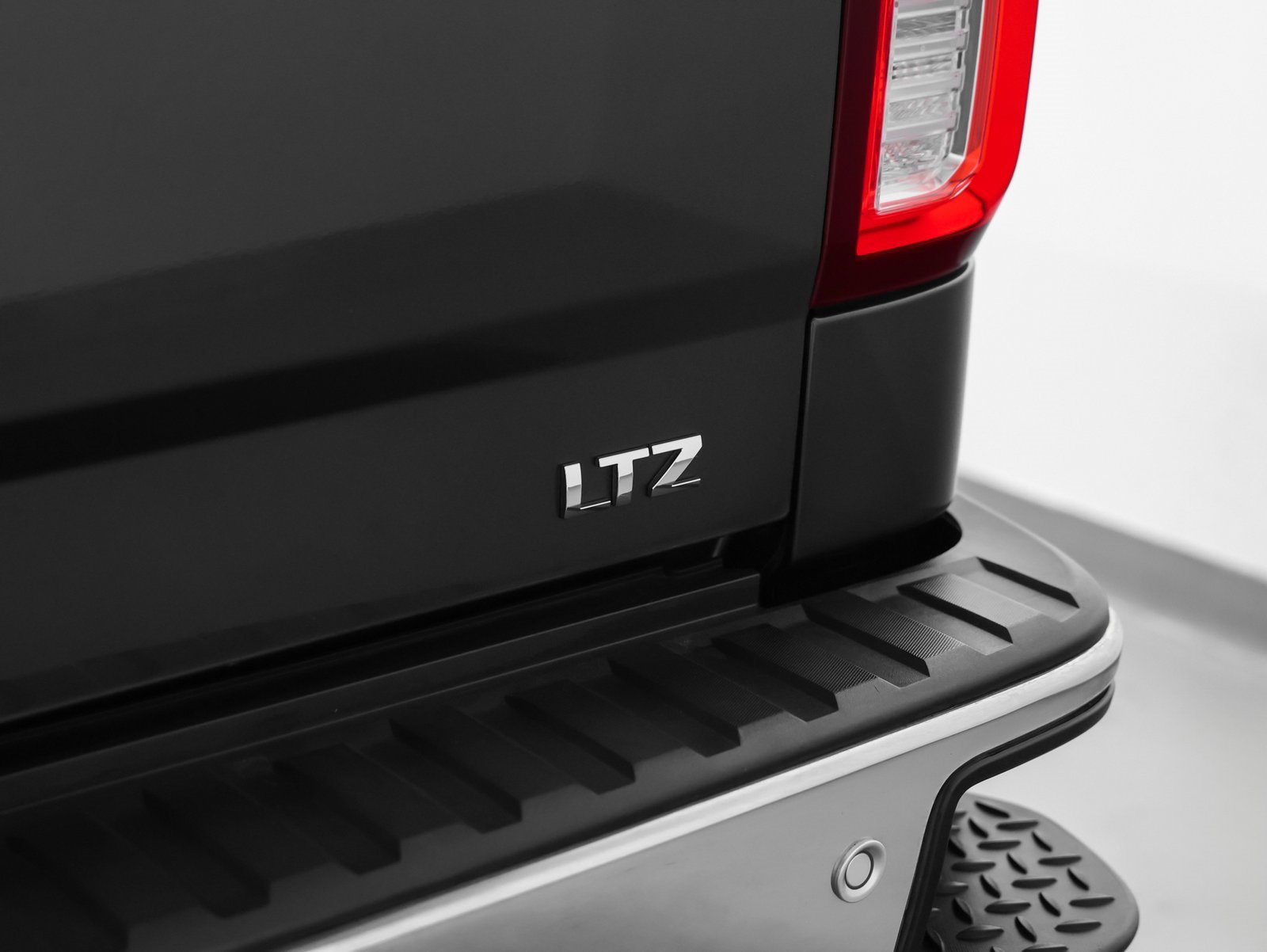 Used 2017 Chevrolet Silverado 1500 LTZ w/ Sport Package image 17