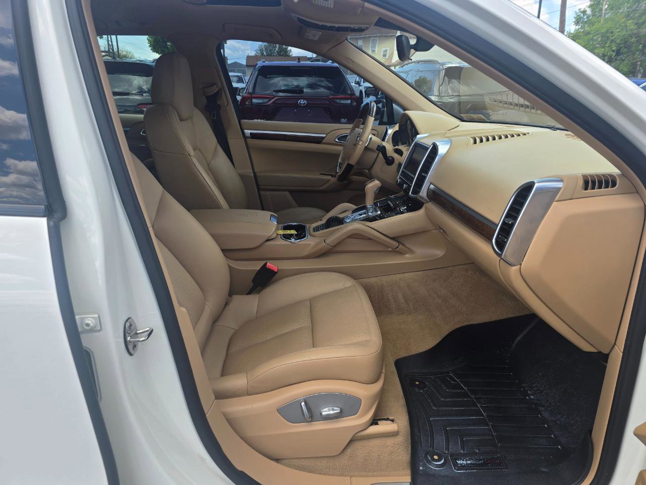 Used 2012 Porsche Cayenne S AWD/4WD image 16