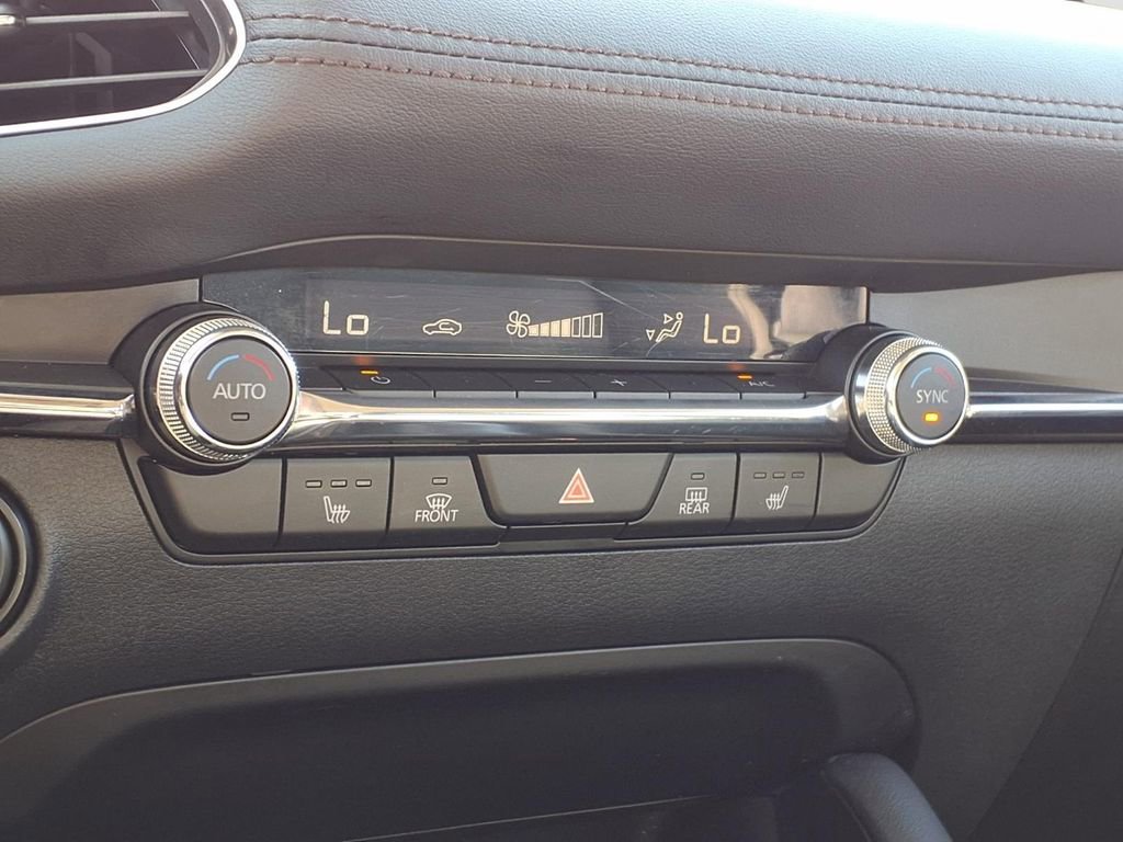 Used 2023 MAZDA MAZDA3 s image 13