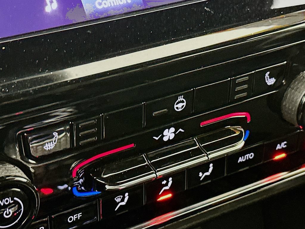 Certified 2023 Jeep Grand Cherokee Altitude AWD/4WD image 31