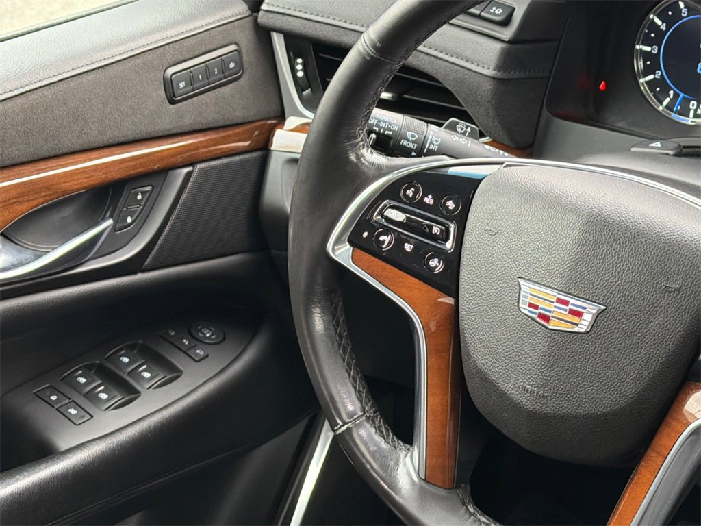Used 2020 Cadillac Escalade ESV Luxury image 26