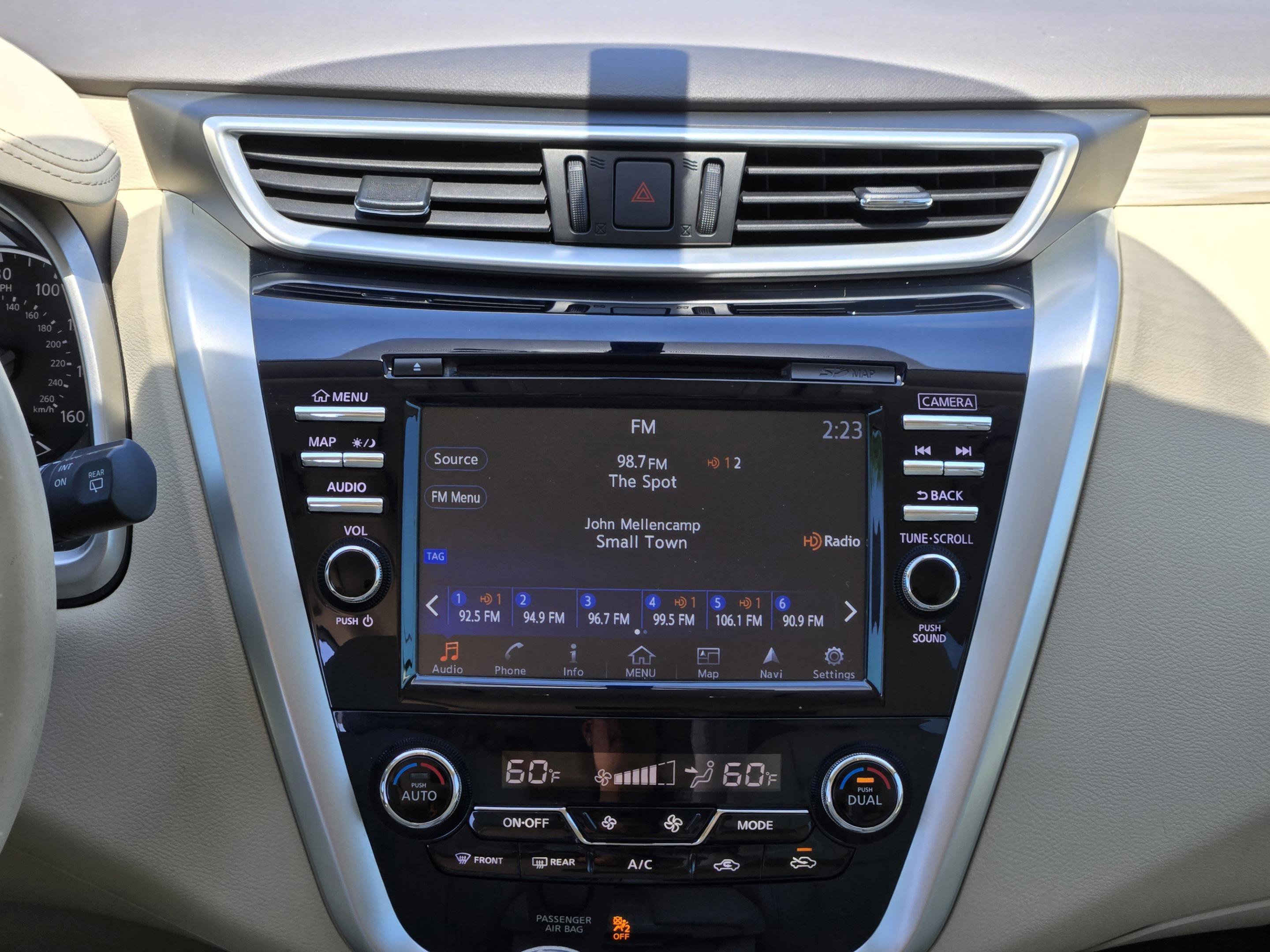 Used 2017 Nissan Murano Platinum w/ Platinum Technology Package FWD image 12