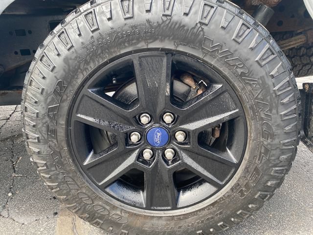 Used 2016 Ford F150 XLT w/ Equipment Group 301A Mid AWD/4WD image 15