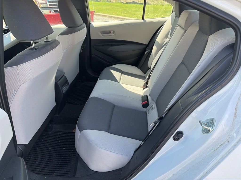 Used 2023 Toyota Corolla LE image 9