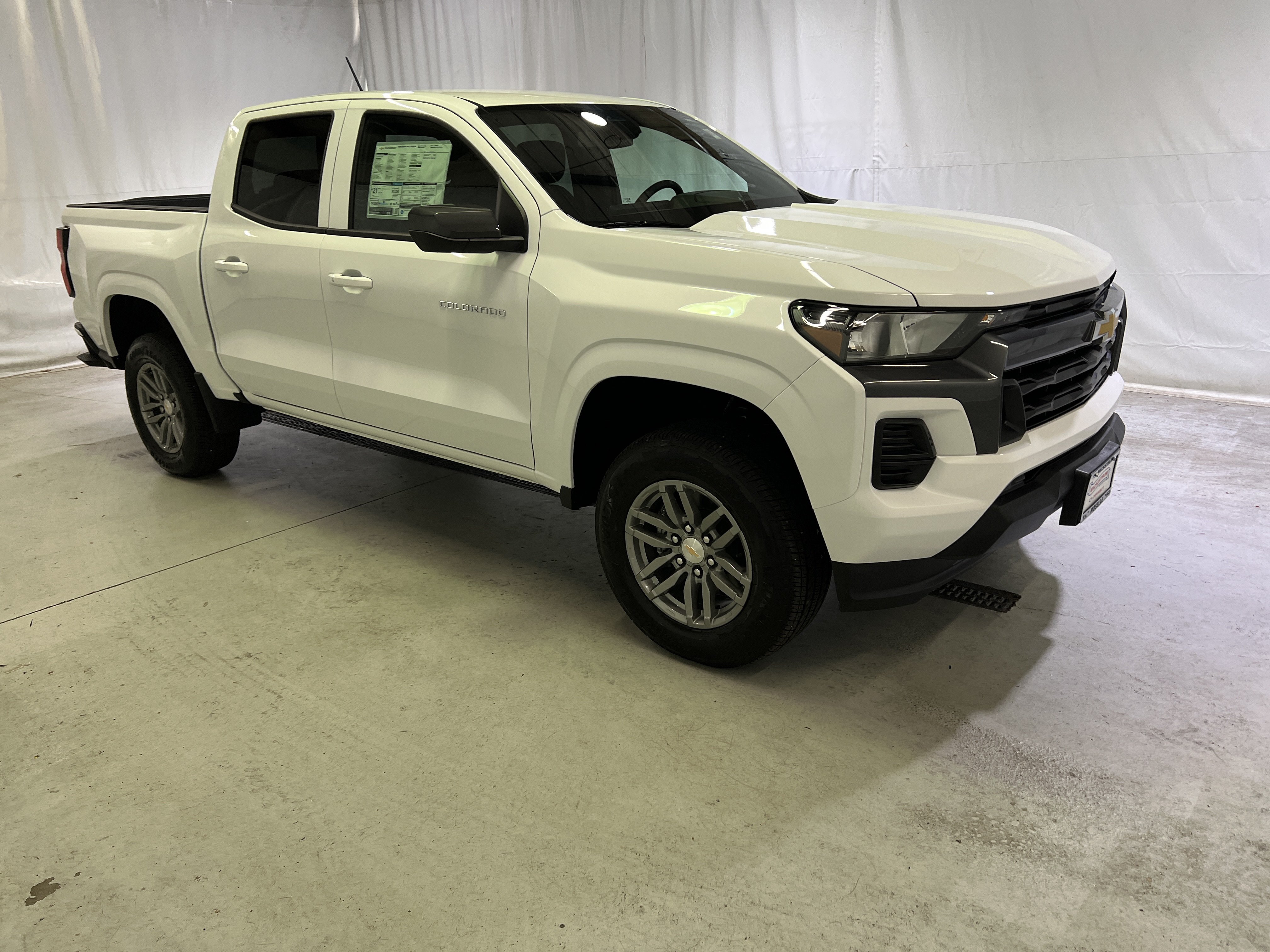 Certified 2026 Chevrolet Colorado LT w/ Advanced Trailering Package RWD image 2