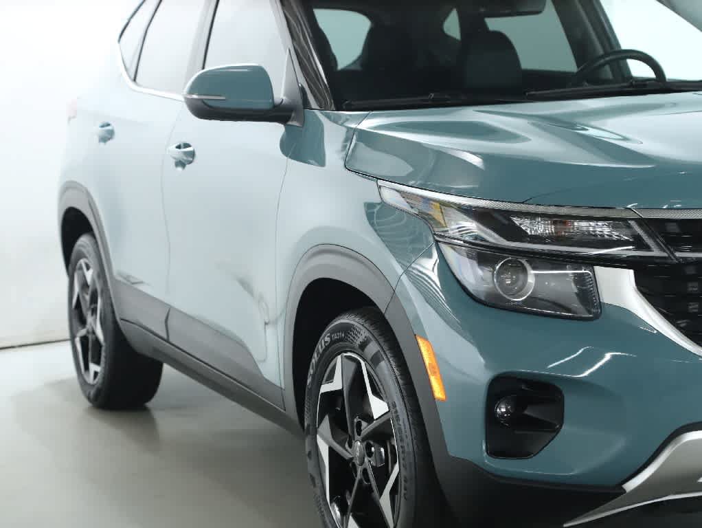 Used 2024 Kia Seltos EX AWD/4WD image 8