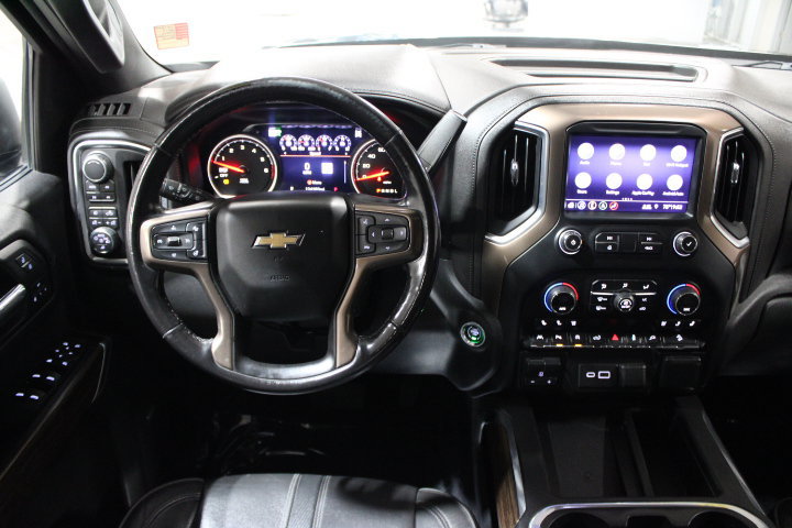 Used 2019 Chevrolet Silverado 1500 High Country w/ Technology Package AWD/4WD image 32