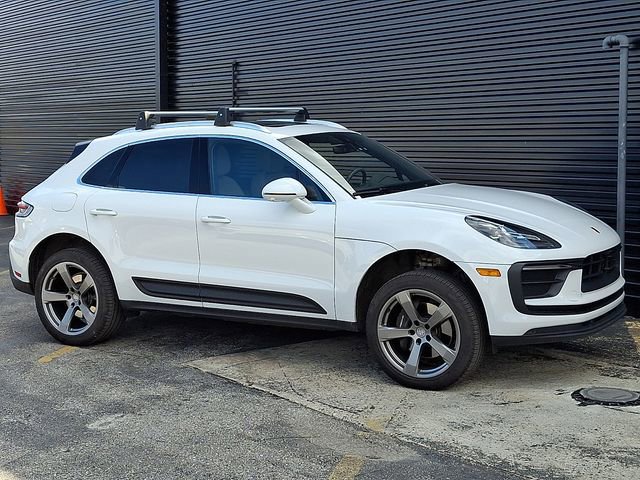 Certified 2023 Porsche Macan Turbo image 9