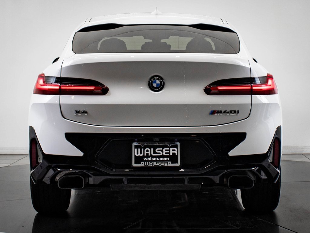Used 2024 BMW X4 M40i w/ Premium Package image 7
