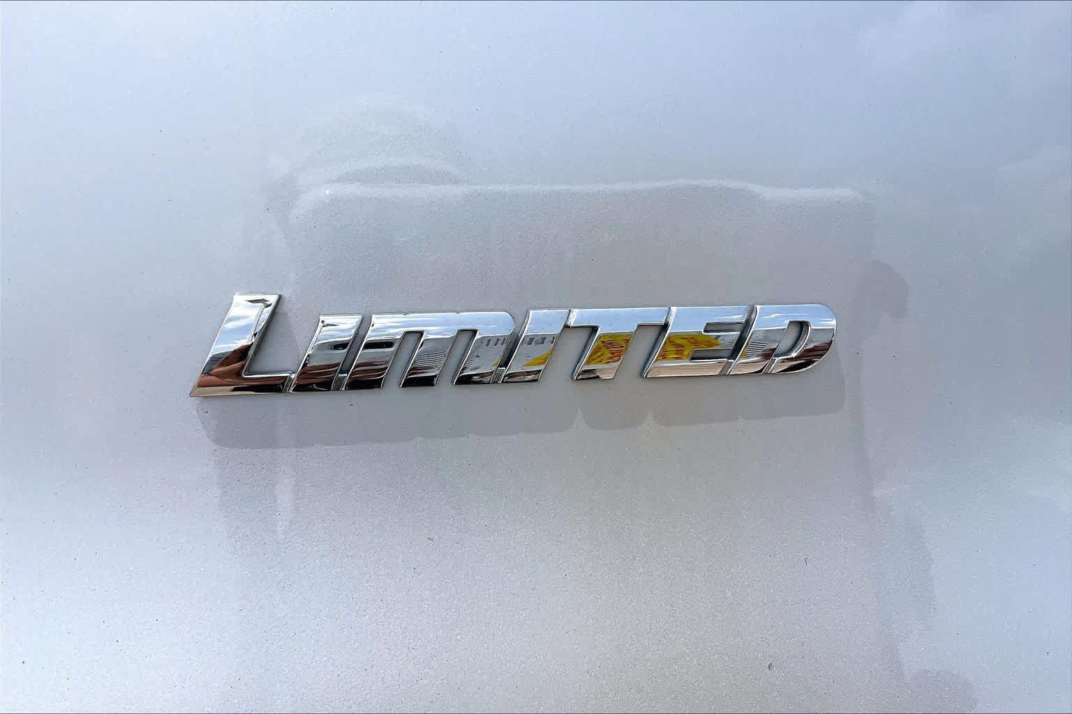 Used 2023 Toyota 4Runner Limited AWD/4WD image 10