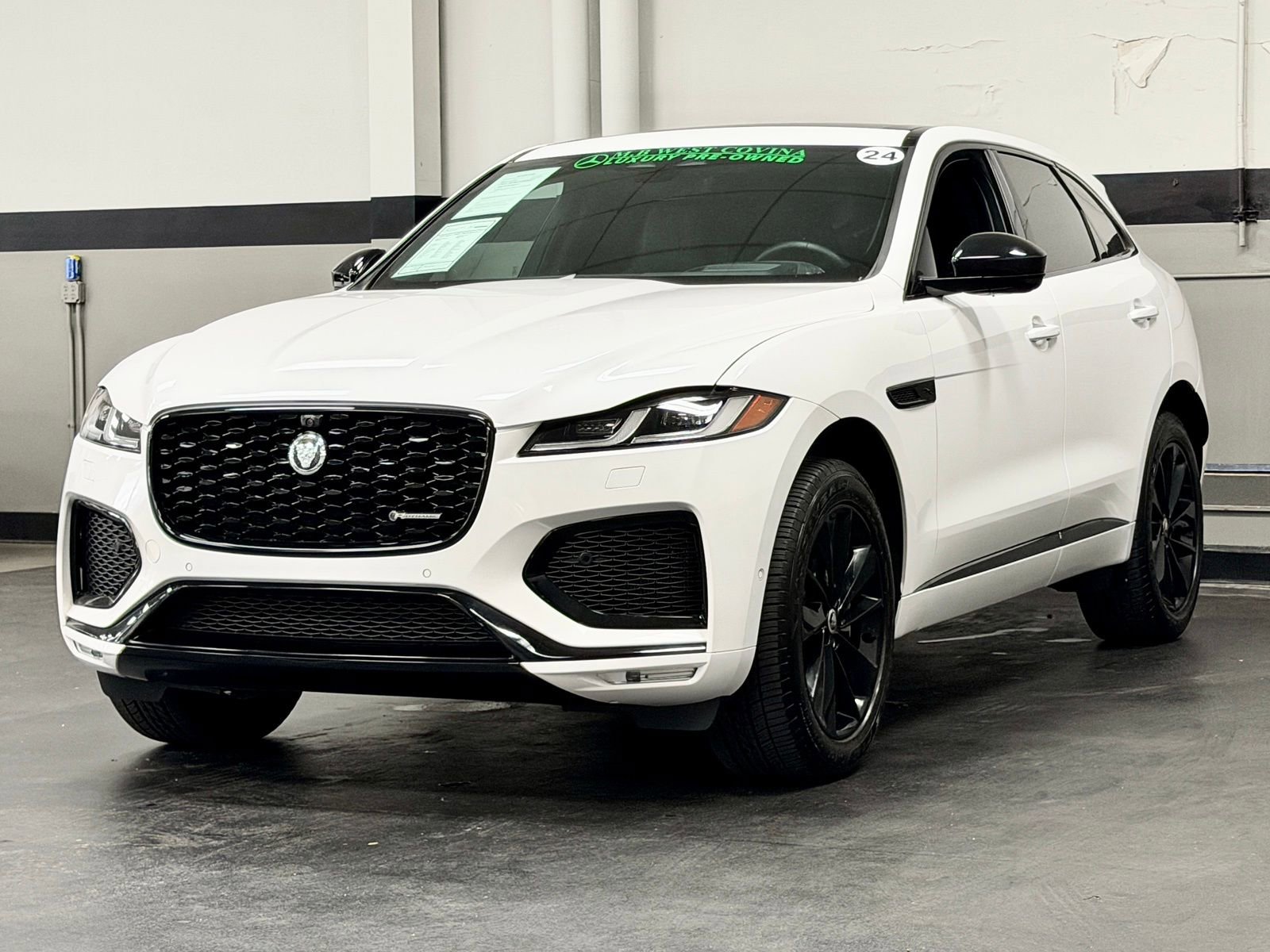 Used 2024 Jaguar F-PACE R-Dynamic S image 7