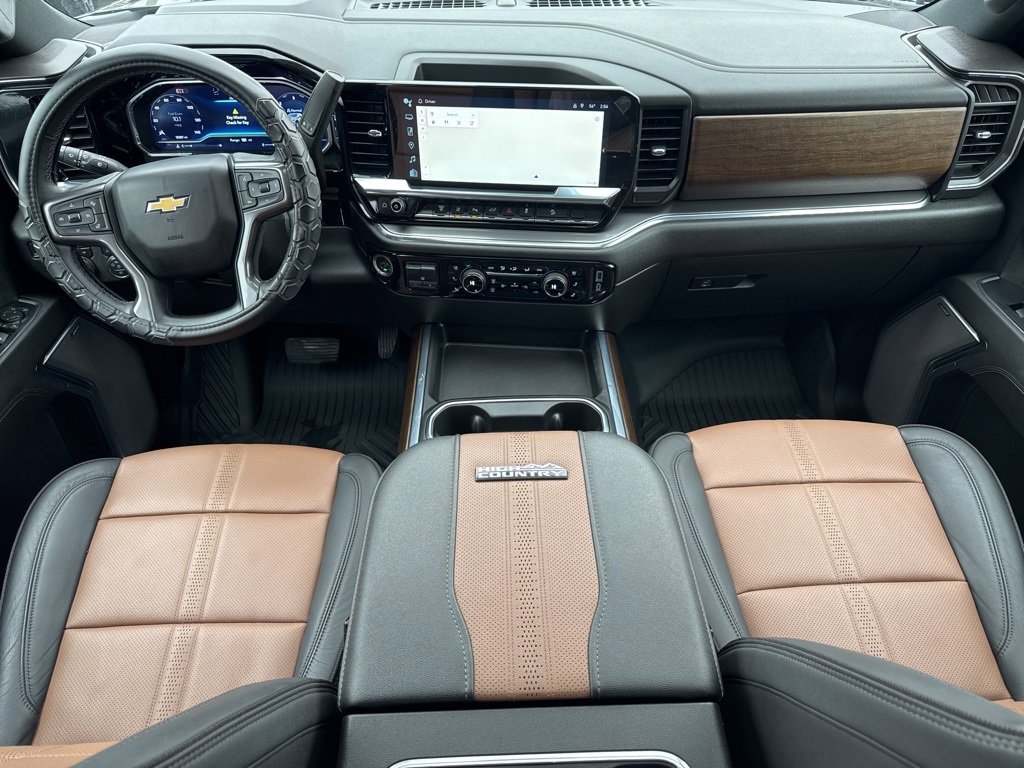 Used 2024 Chevrolet Silverado 2500 High Country w/ High Country Premium Package image 27