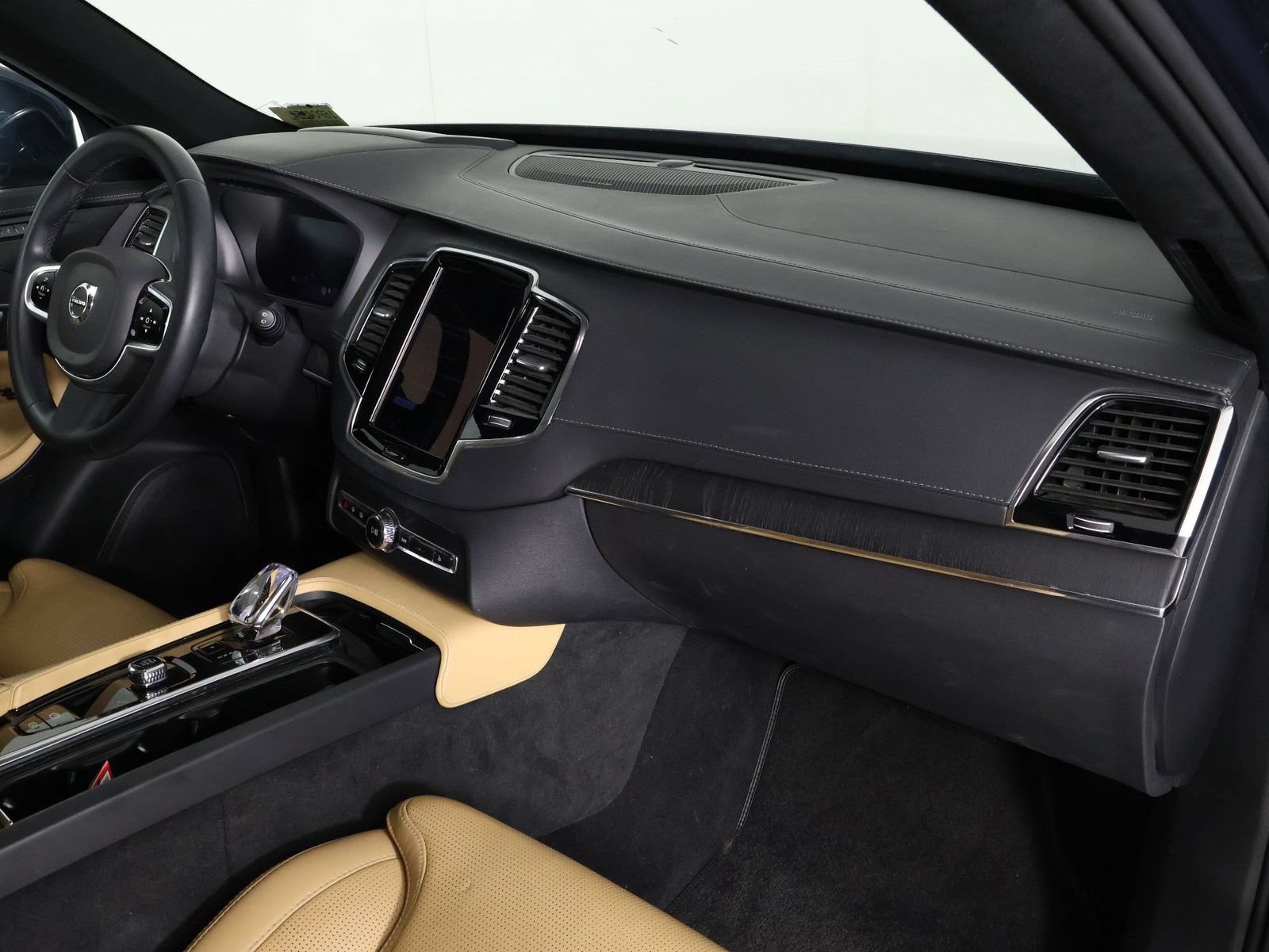 Used 2024 Volvo XC90 B6 Ultimate w/ Lounge Package AWD/4WD image 22