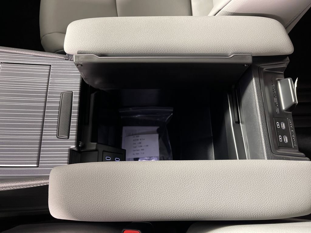 New 2026 Toyota Sienna XLE FWD image 23