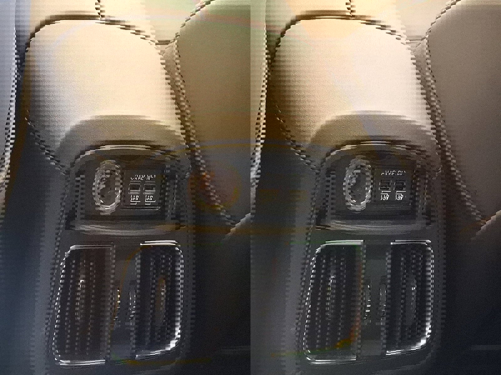 Used 2023 Maserati Levante Trofeo image 11