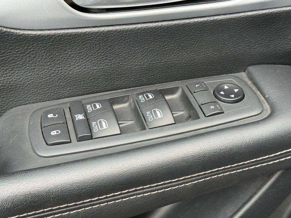 Used 2020 Chrysler Pacifica Touring-L Plus image 21